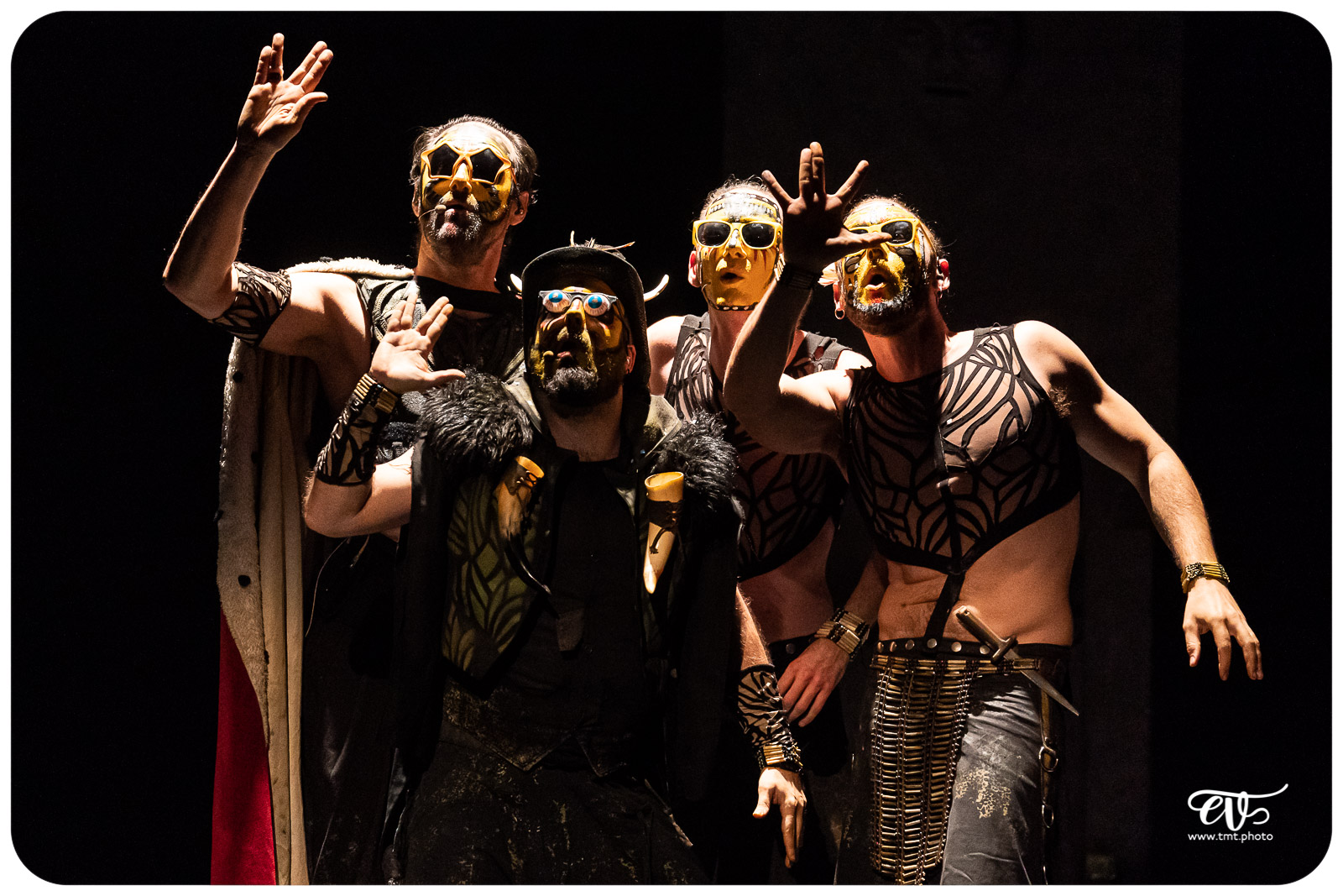 THE PRIMITALS (YLLANA & PRIMITAL BROTHERS)